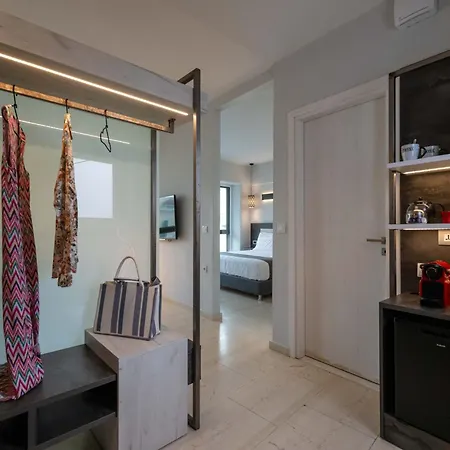 Boutie Suite, A Kalamatastay Apartment