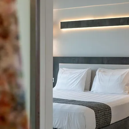 Boutie Suite, A Kalamatastay